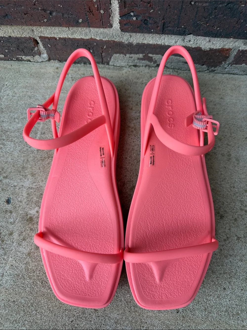 Crocs Miami Platform Y Strap Sandal